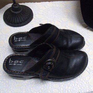 BOC Born Concept Slip On Comfort Mule Clogs Black Leather Wedge Heel Sz 9 US